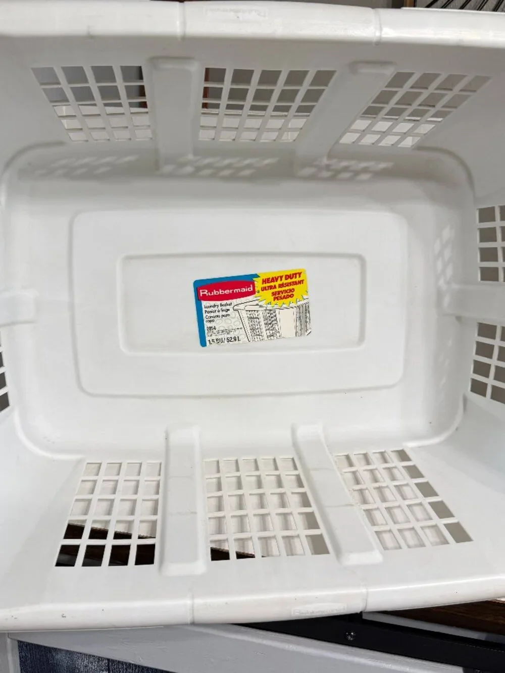 Vtg 1996 Rubbermaid White Rugged Heavy-Duty Retro Laundry Basket 2854 Retro Y2K